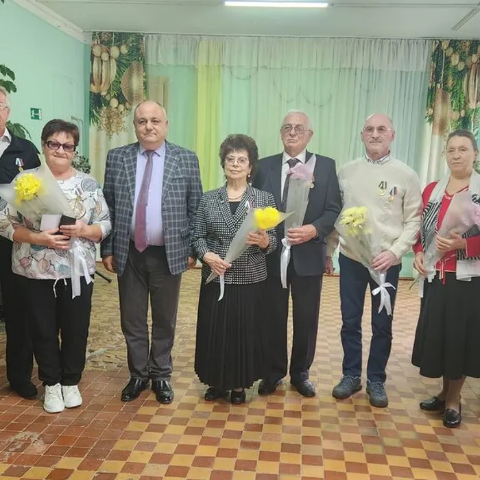 «Медали строителям БАМа»