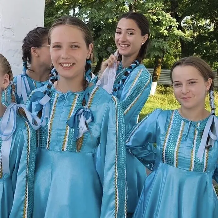 «Песни о родной стране»
