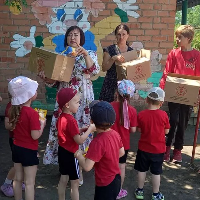 "Пусть детство звонкое смеется!" 