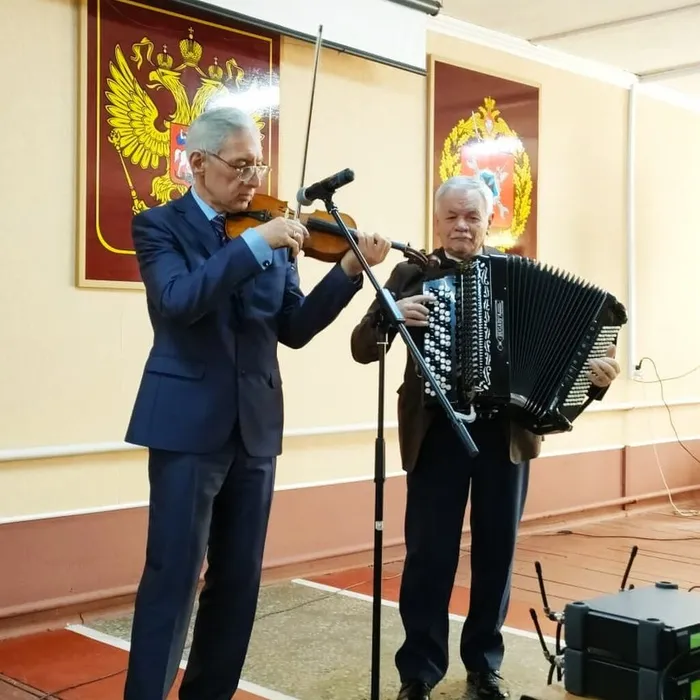 «Защитникам Отечества»