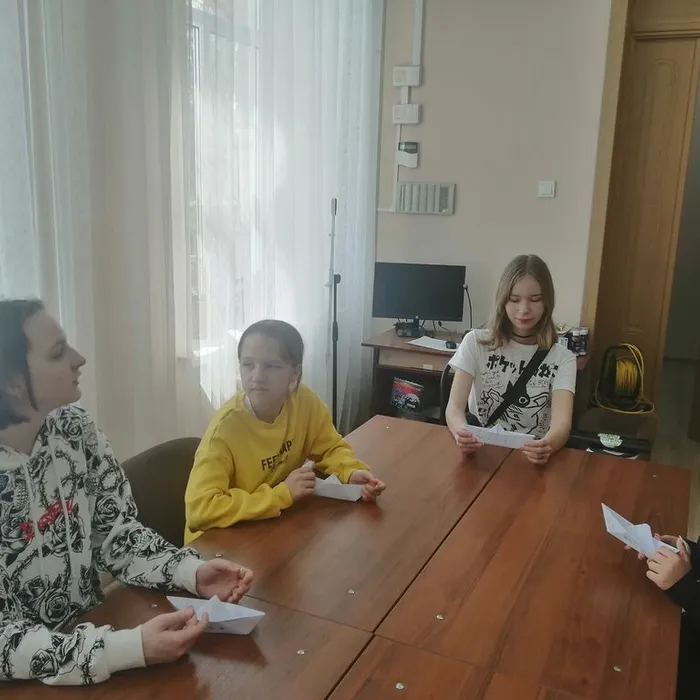 «День бумажного кораблика»